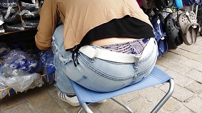 Wanita marah bokef pilipin menggambar wajah dan nepok pantat